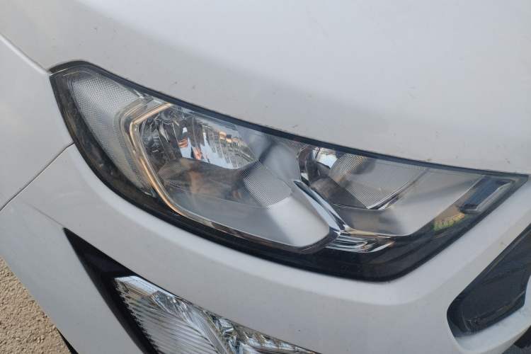 Used Ford EcoSport 2018 1.5L Automatic Elite Edition Right Front Headlight