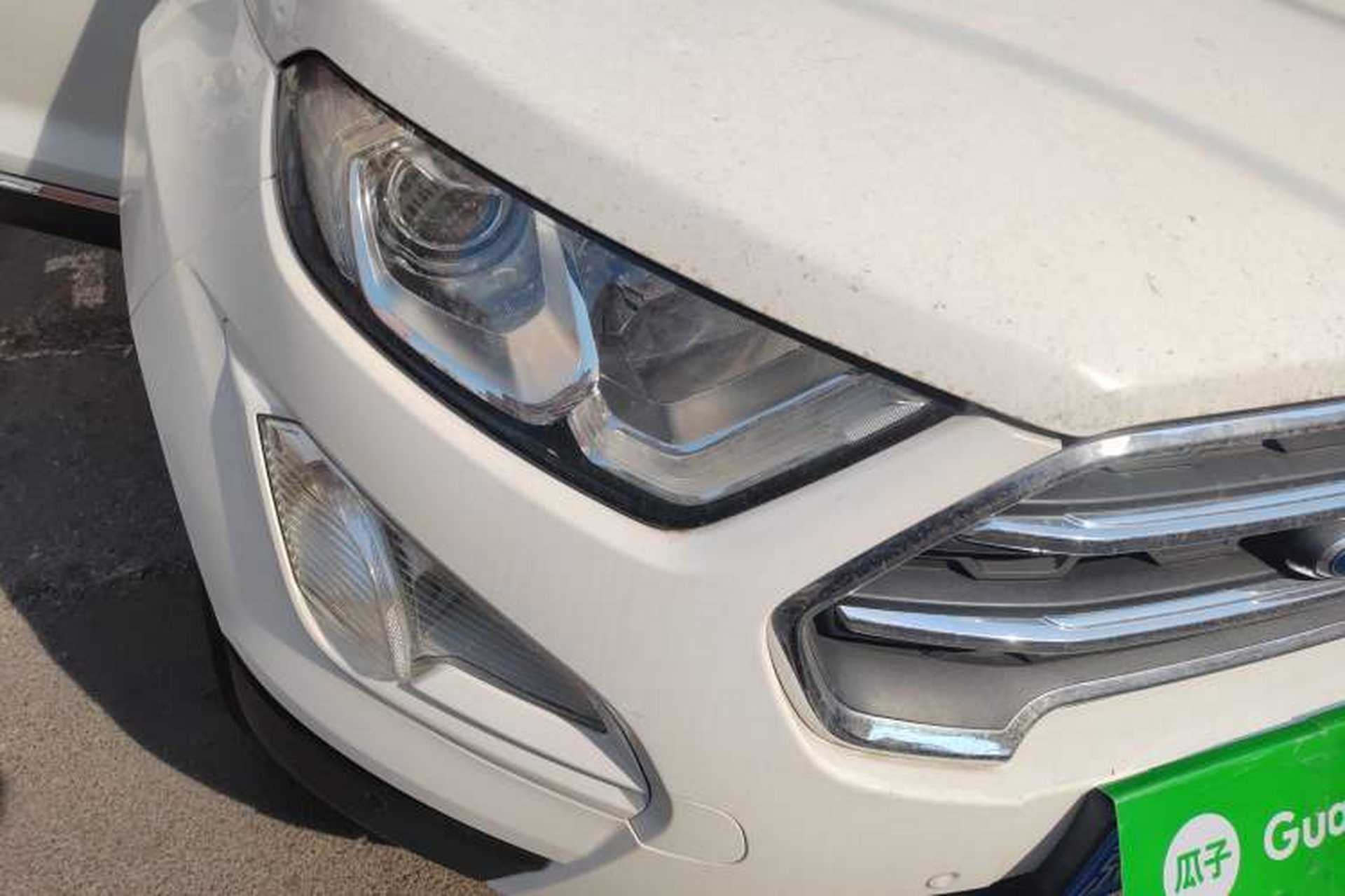 Used Ford EcoSport 2018 Revised Version 2.0L Automatic All-Wheel Drive Luxury Trim Right Front Headlight