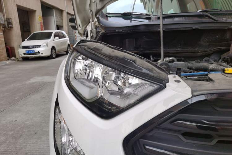 Used Ford EcoSport 2018 1.5L Automatic Elite Edition Right Front Headlight