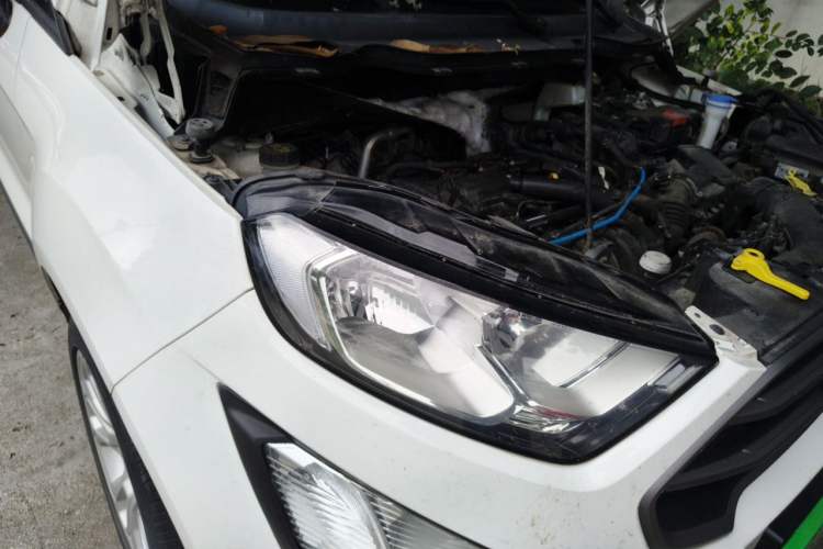 Used Ford EcoSport 2018 1.5L Automatic Platinum Wing Model Right Front Headlight