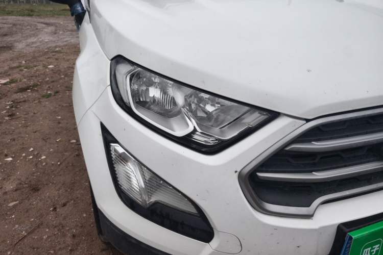 Used Ford EcoSport 2018 1.5L Automatic Platinum Wing Model Right Front Headlight