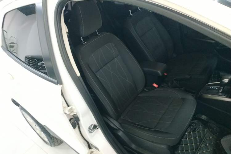 Used Ford EcoSport 2018 1.5L Automatic Platinum Wing Model Right Front Seat