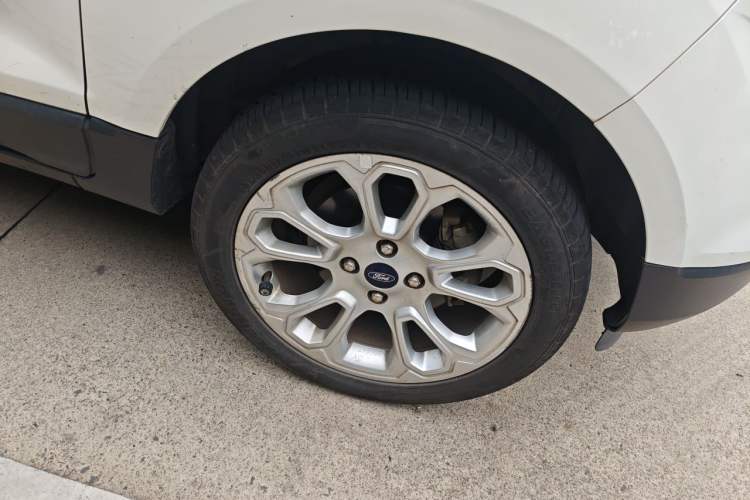 Used Ford EcoSport 2018 EcoBoost 125 Automatic Luxury Edition Right Front Wheel Hub