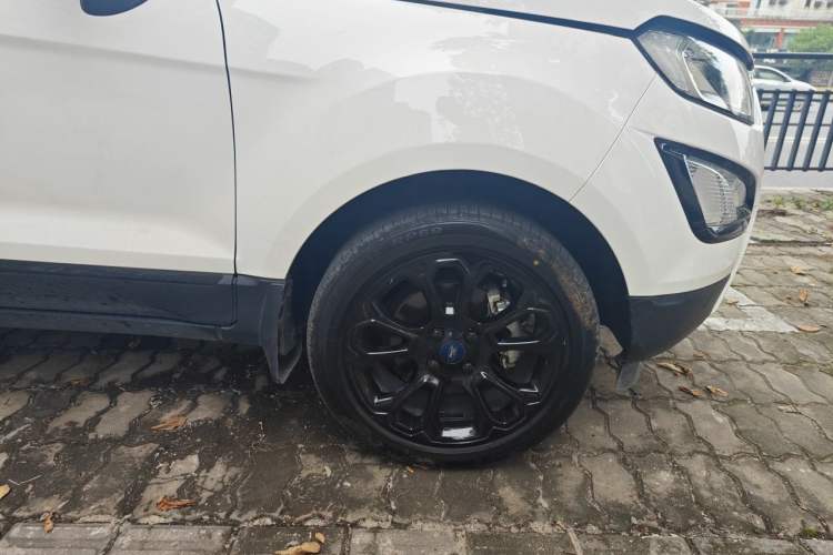 Used Ford EcoSport 2018 Revised Version 2.0L Automatic All-Wheel Drive Luxury Trim Right Front Wheel Hub