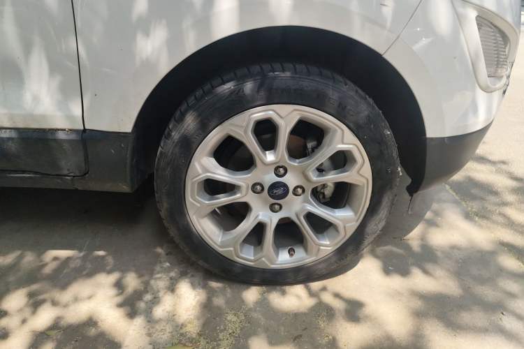 Used Ford EcoSport 2018 1.5L Automatic Zunyi Trim Right Front Wheel Hub