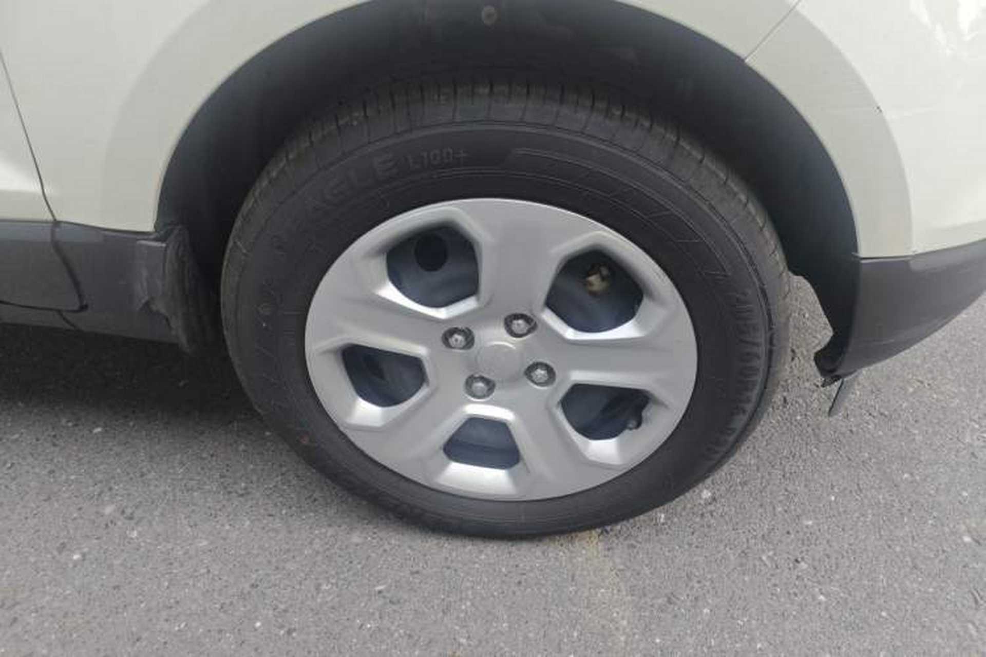 Used Ford EcoSport 2018 1.5L Automatic Elite Edition Right Front Wheel Hub