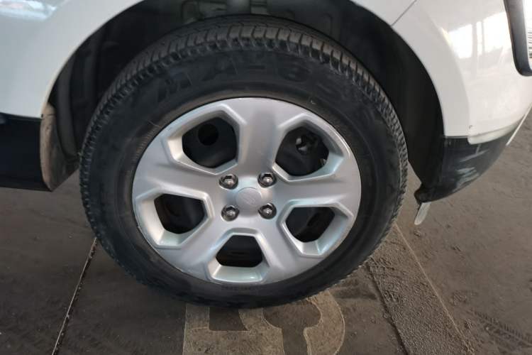 Used Ford EcoSport 2018 1.5L Automatic Elite Edition Right Front Wheel Hub