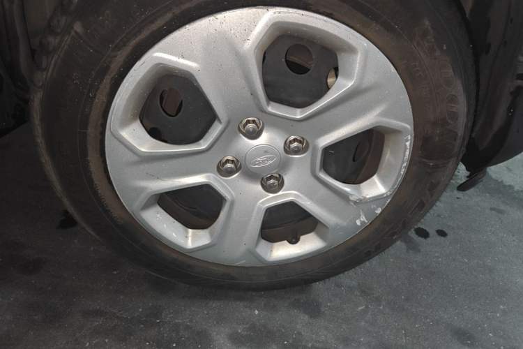 Used Ford EcoSport 2018 1.5L Automatic Elite Edition Right Front Wheel Hub