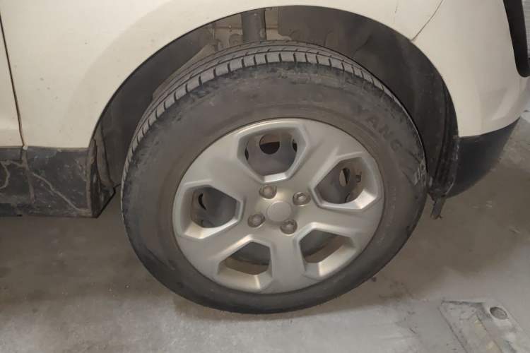 Used Ford EcoSport 2018 1.5L Automatic Elite Edition Right Front Wheel Hub