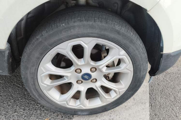 Used Ford EcoSport 2018 1.5L Automatic Zunyi Trim Right Front Wheel Hub