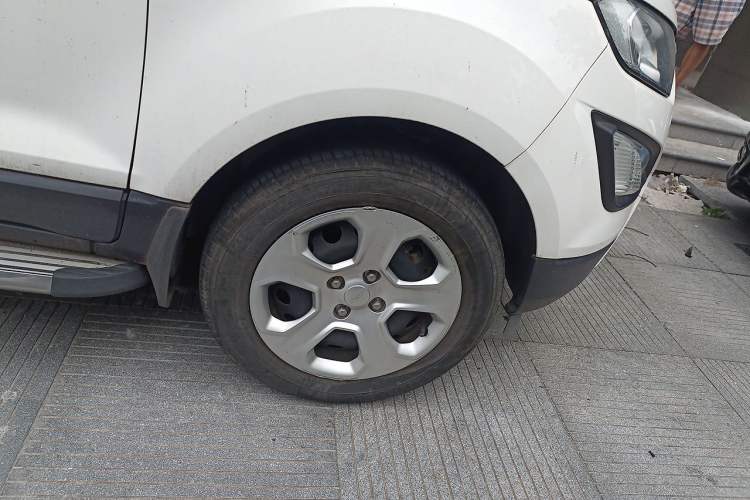 Used Ford EcoSport 2018 1.5L Automatic Elite Edition Right Front Wheel Hub