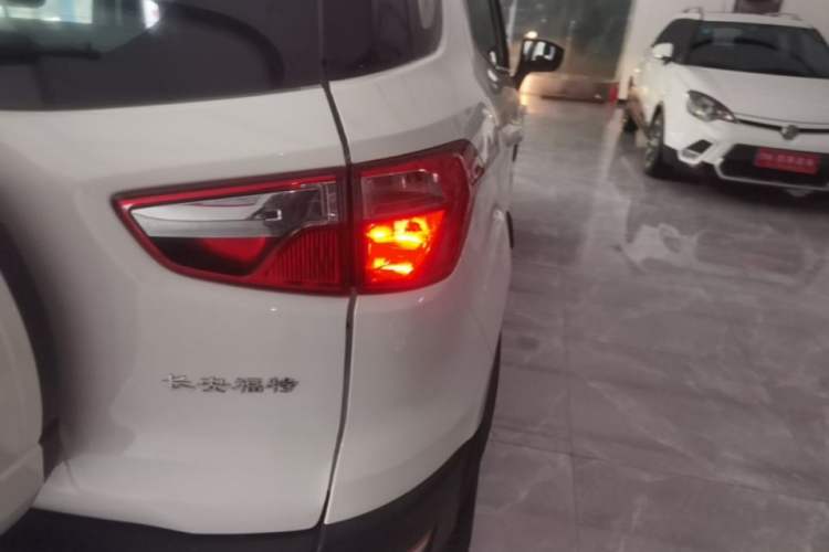 Used Ford EcoSport 2018 1.5L Automatic Platinum Wing Model Right Rear Taillight