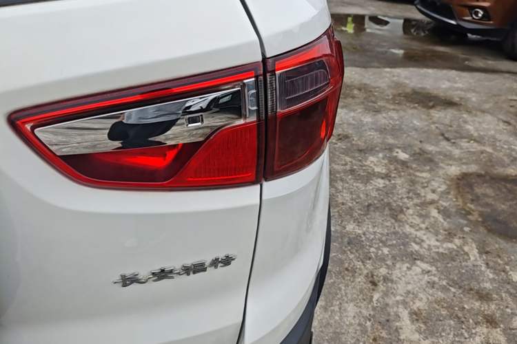 Used Ford EcoSport 2018 1.5L Automatic Platinum Wing Model Right Rear Taillight