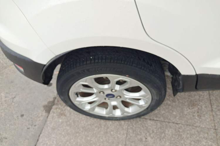 Used Ford EcoSport 2018 EcoBoost 125 Automatic Luxury Edition Right Rear Wheel Hub