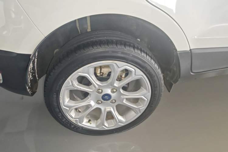 Used Ford EcoSport 2018 1.5L Automatic Platinum Wing Model Right Rear Wheel Hub