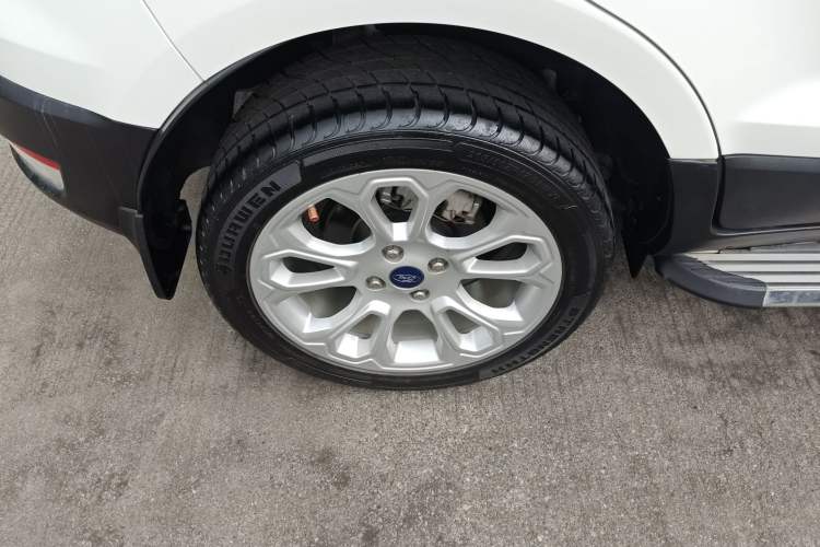 Used Ford EcoSport 2018 1.5L Automatic Zunyi Trim Right Rear Wheel Hub
