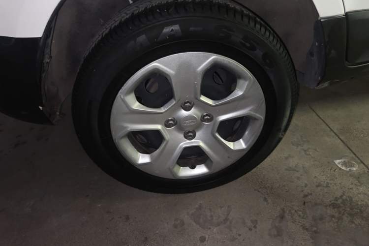 Used Ford EcoSport 2018 1.5L Automatic Elite Edition Right Rear Wheel Hub