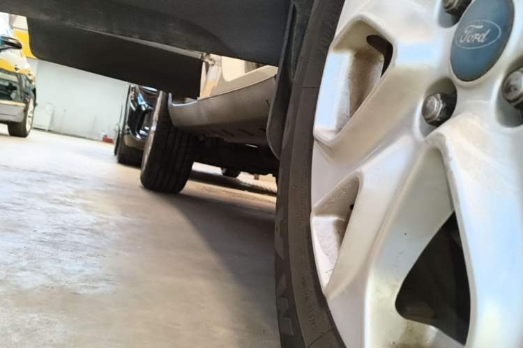 Used Ford EcoSport 2018 1.5L Automatic Elite Edition Right Side Sill