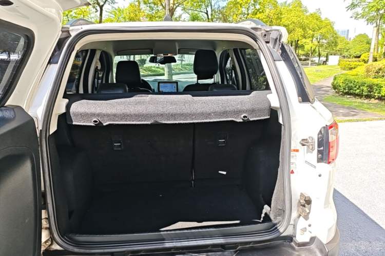 Used Ford EcoSport 2018 1.5L Automatic Platinum Wing Model Trunk
