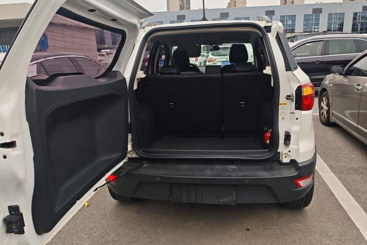 Used Ford EcoSport 2018 1.5L Automatic Platinum Wing Model Trunk