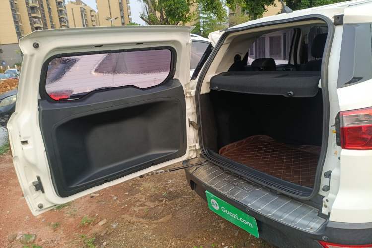 Used Ford EcoSport 2018 1.5L Automatic Platinum Wing Model Trunk