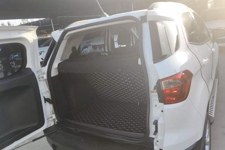 Used Ford EcoSport 2018 1.5L Automatic Platinum Wing Model Trunk