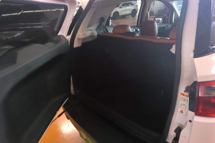 Used Ford EcoSport 2019 1.5L Automatic Platinum Wing Sport Edition Trunk