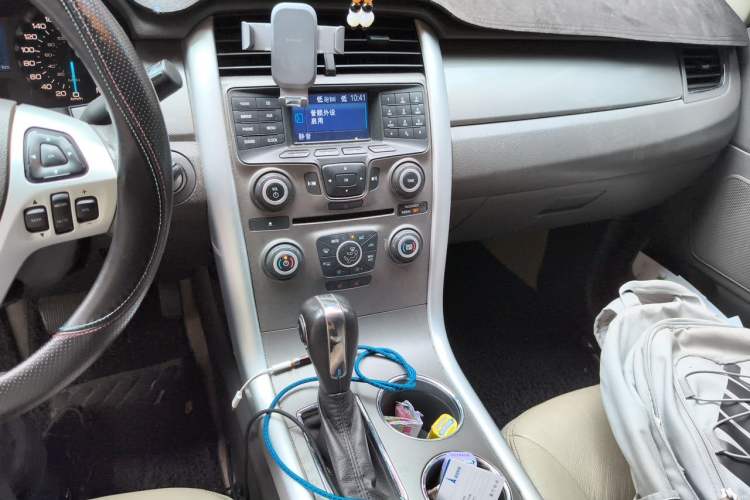 Used Ford Edge 2011 3.5L Prestige Sunroof Edition Audio And AC Panel