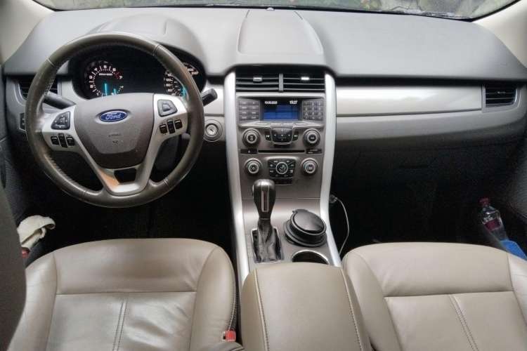 Used Ford Edge 2011 3.5L Prestige Sunroof Edition Center Console