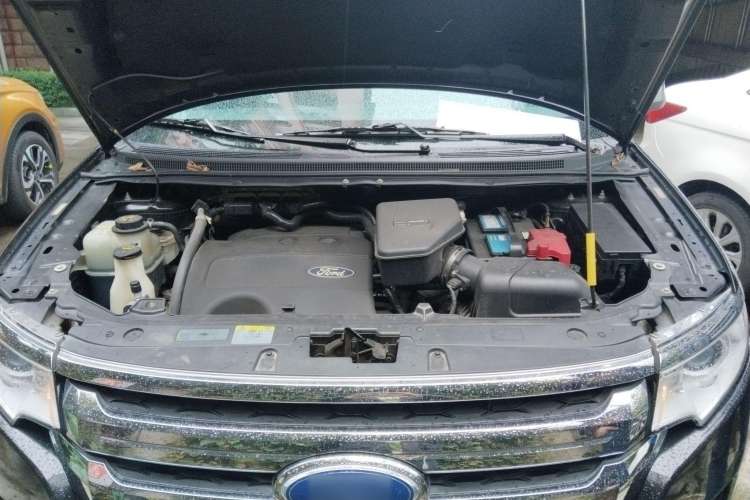Used Ford Edge 2011 3.5L Prestige Sunroof Edition Engine Bay