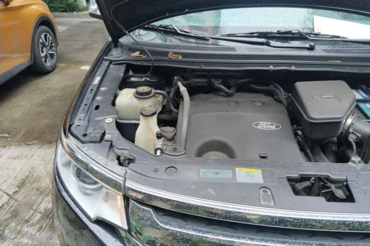 Used Ford Edge 2011 3.5L Prestige Sunroof Edition Engine Bay Right