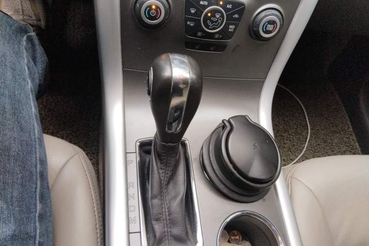 Used Ford Edge 2011 3.5L Prestige Sunroof Edition Gear Lever