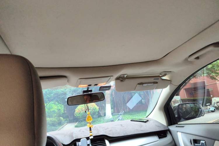 Used Ford Edge 2011 3.5L Prestige Sunroof Edition Headliner