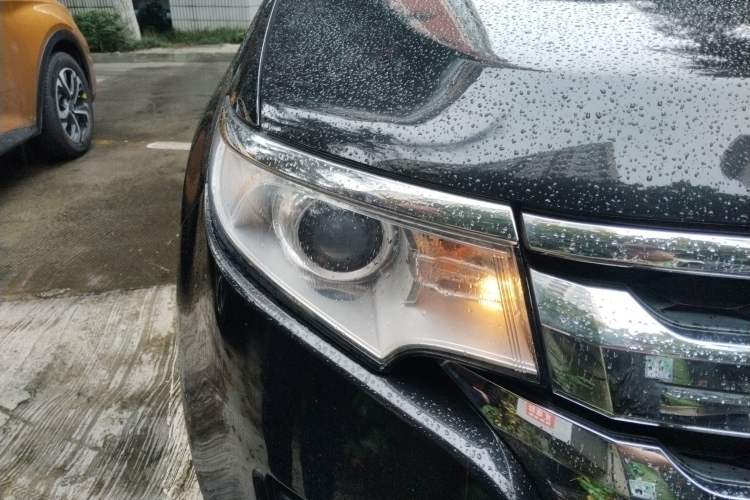 Used Ford Edge 2011 3.5L Prestige Sunroof Edition Right Front Headlight