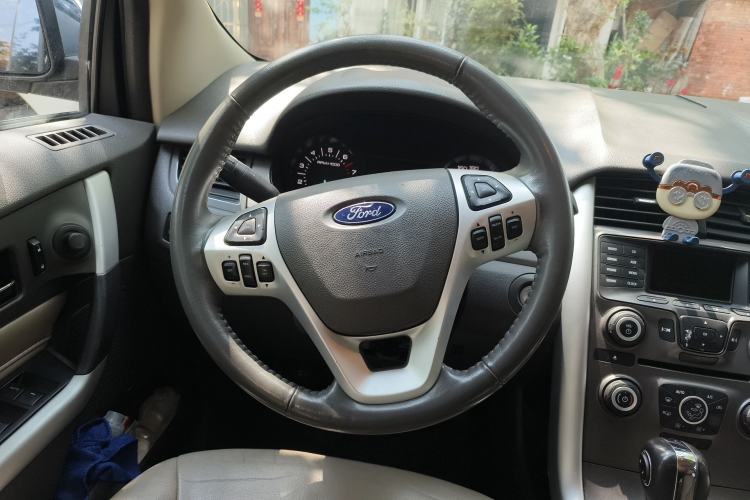 Used Ford Edge 2011 3.5L Elite Edition Steering Wheel