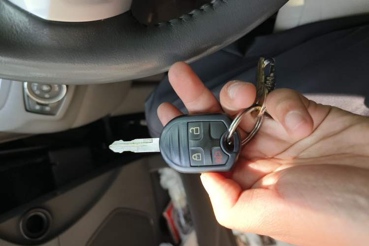 Used Ford Edge 2011 3.5L Elite Edition Vehicle Key