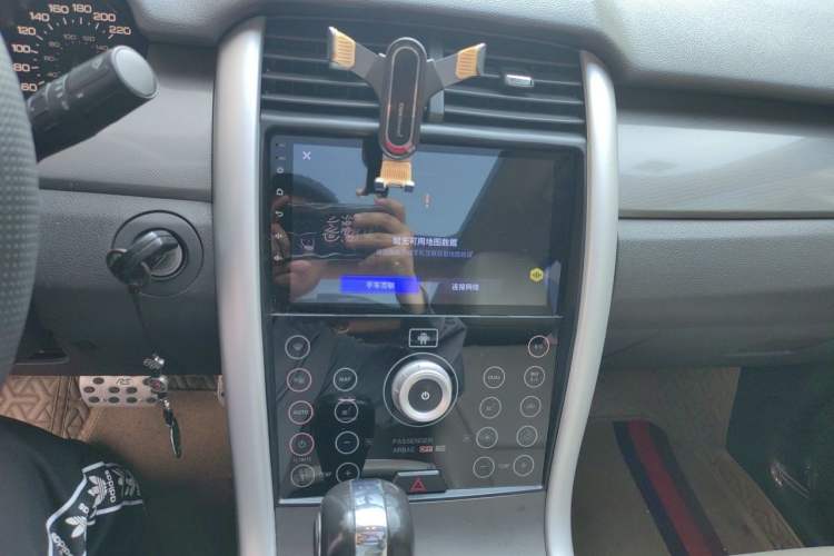 Used Ford Edge 2011 3.5L Prestige Sunroof Edition Audio And AC Panel