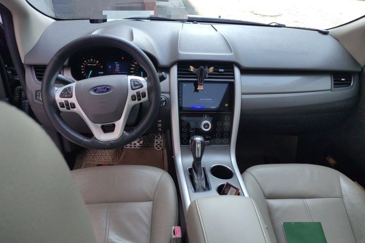 Used Ford Edge 2011 3.5L Prestige Sunroof Edition Center Console