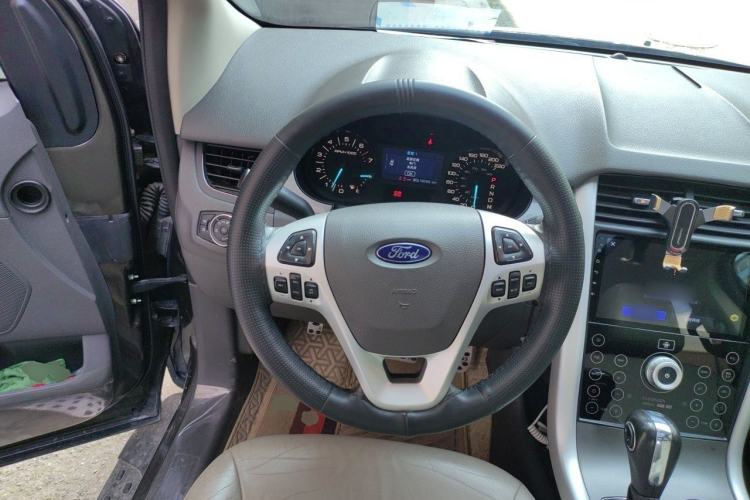 Used Ford Edge 2011 3.5L Prestige Sunroof Edition Steering Wheel
