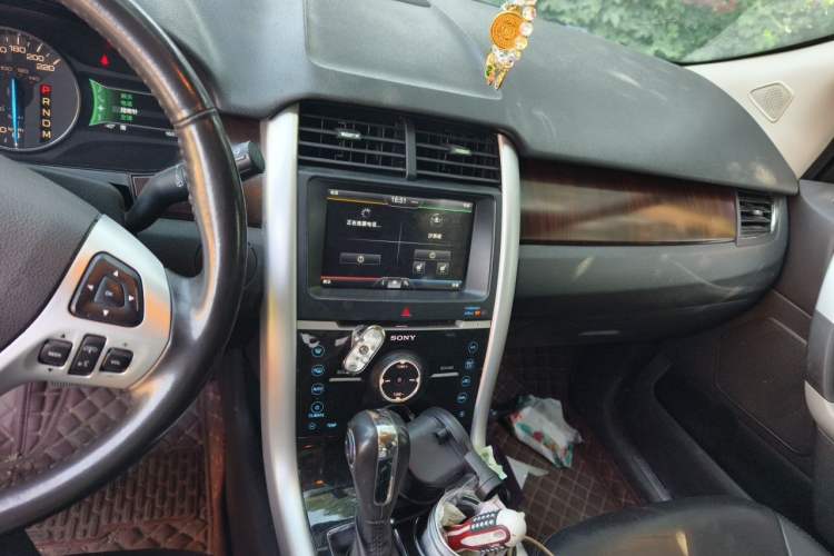 Used Ford Edge 2011 3.5L Prestige Sunroof Edition Audio And AC Panel