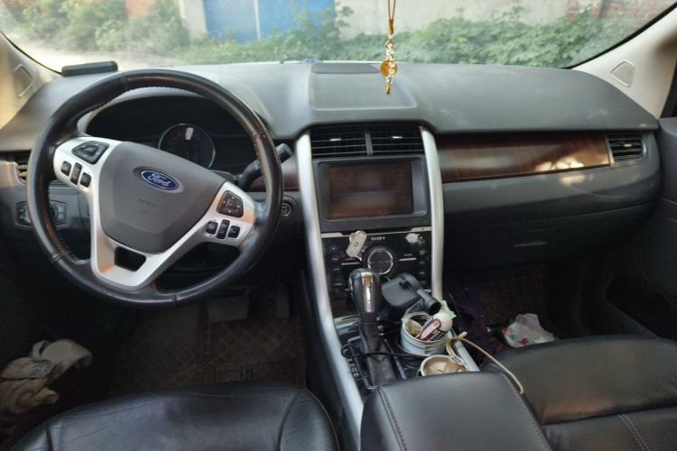 Used Ford Edge 2011 3.5L Prestige Sunroof Edition Center Console