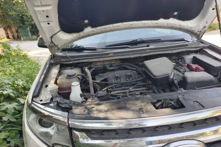 Used Ford Edge 2011 3.5L Prestige Sunroof Edition Engine Bay Right