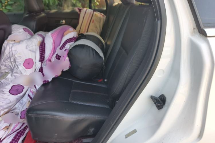 Used Ford Edge 2011 3.5L Prestige Sunroof Edition Left Rear Seat