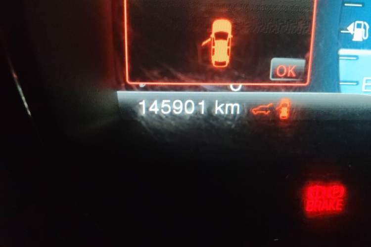 Used Ford Edge 2011 3.5L Zunrui Model Odometer Close Up