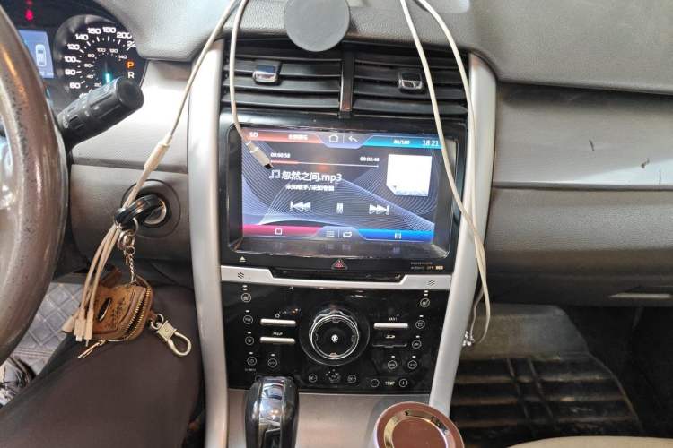 Used Ford Edge 2012 2.0T Elite Sunroof Edition Audio And AC Panel