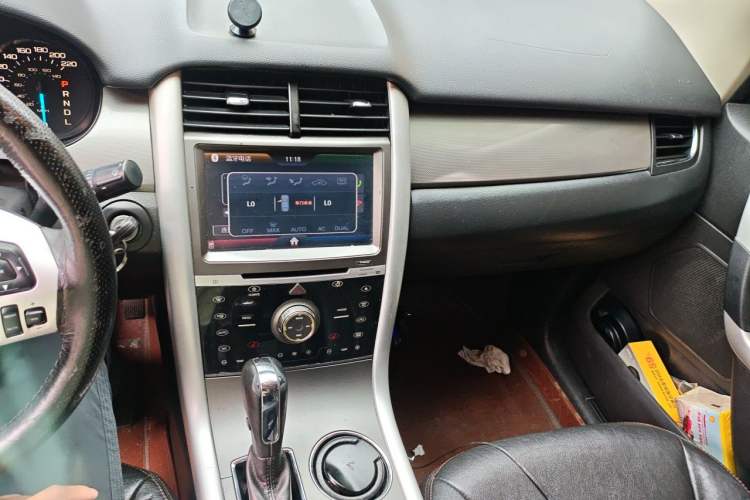 Used Ford Edge 2012 2.0T Elite Sunroof Edition Audio And AC Panel