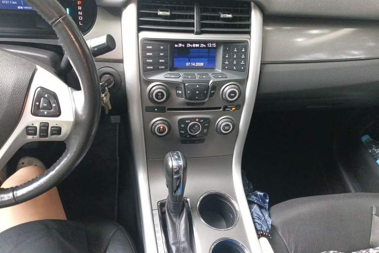 Used Ford Edge 2012 2.0T Elite Edition Audio And AC Panel