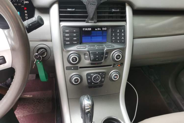 Used Ford Edge 2012 2.0T Elite Sunroof Edition Audio And AC Panel