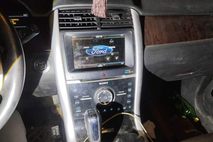 Used Ford Edge 2012 2.0T Zunrui Trim Audio And AC Panel
