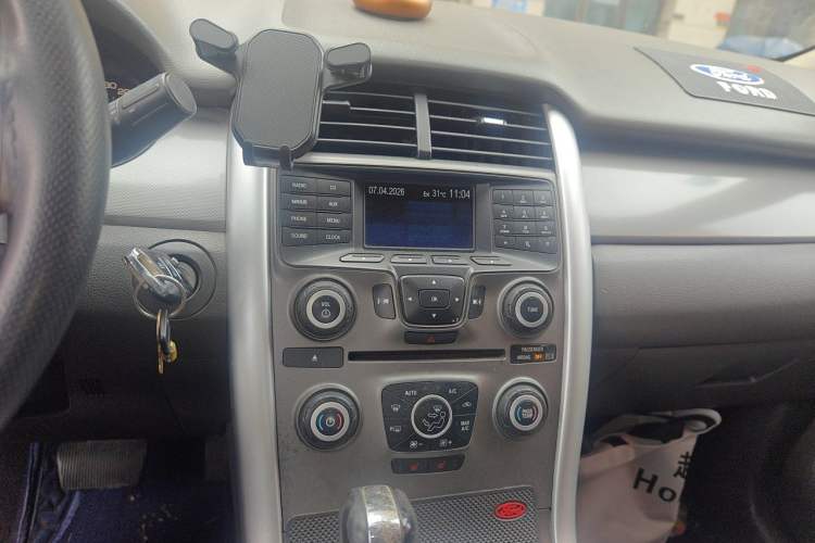Used Ford Edge 2012 2.0T Elite Sunroof Edition Audio And AC Panel